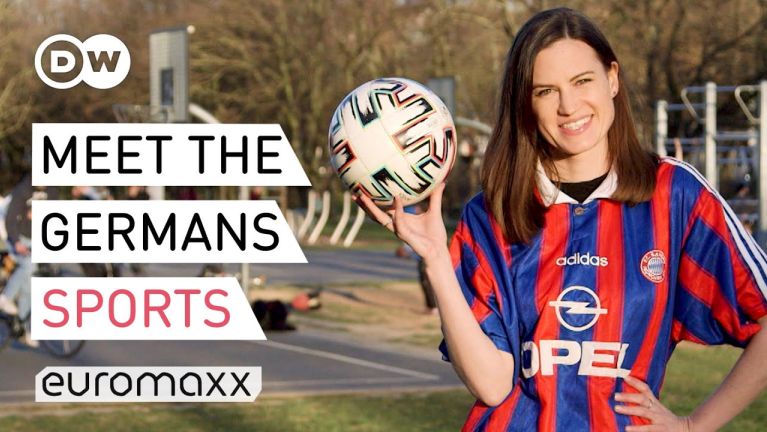 周琦晒与赵睿&翟晓川&方硕合照：又是一年新赛季